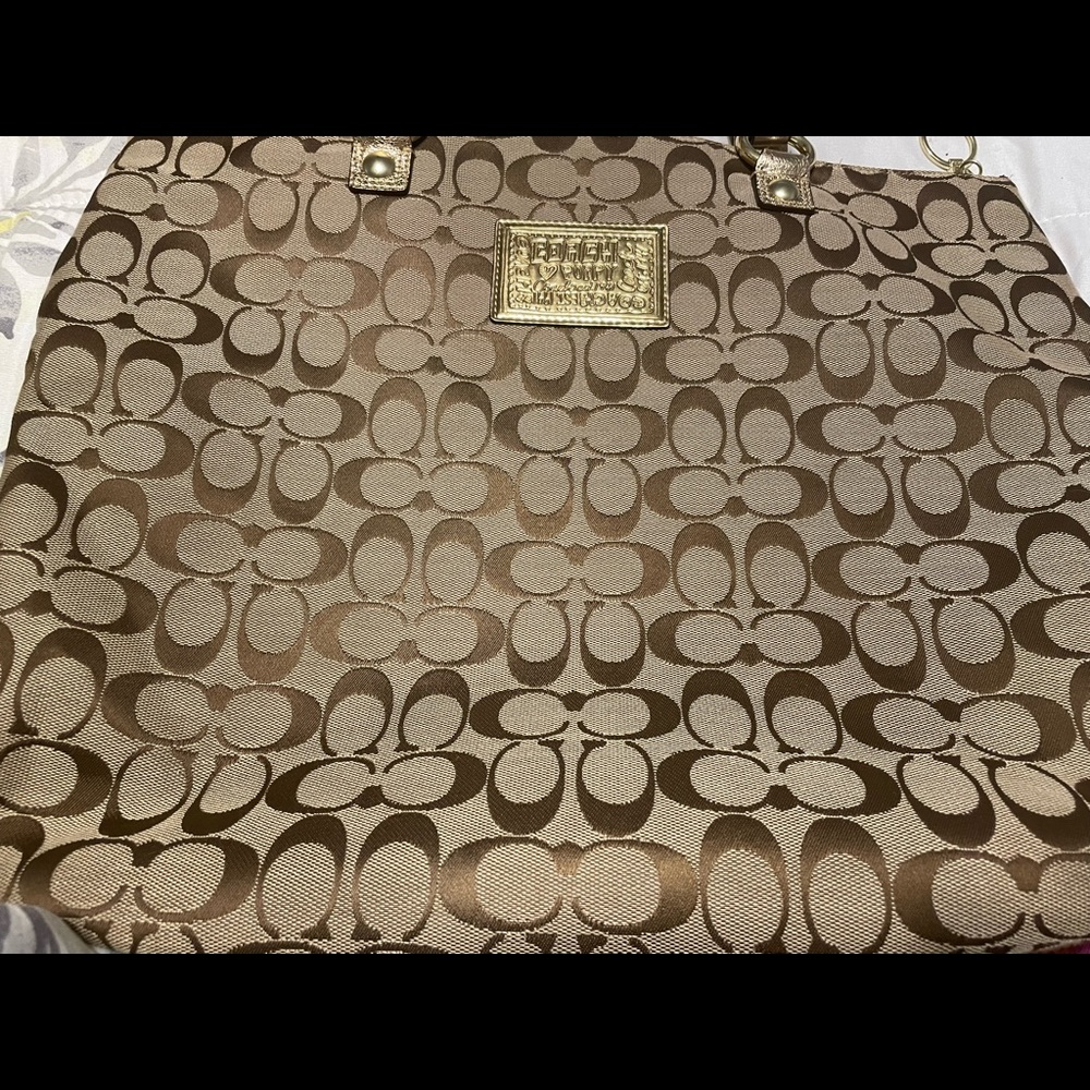 Coach Poppy Handbag - Picture 2 of 5
